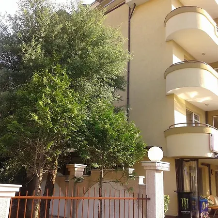 Yug Pensiune
