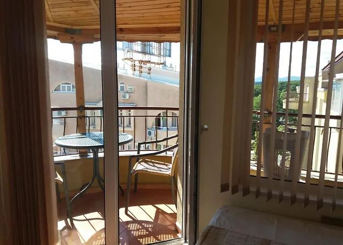 Πανσιόν Yug Πριμόρσκο