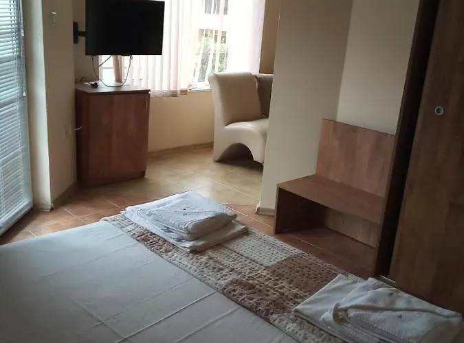 Πανσιόν Yug 2*