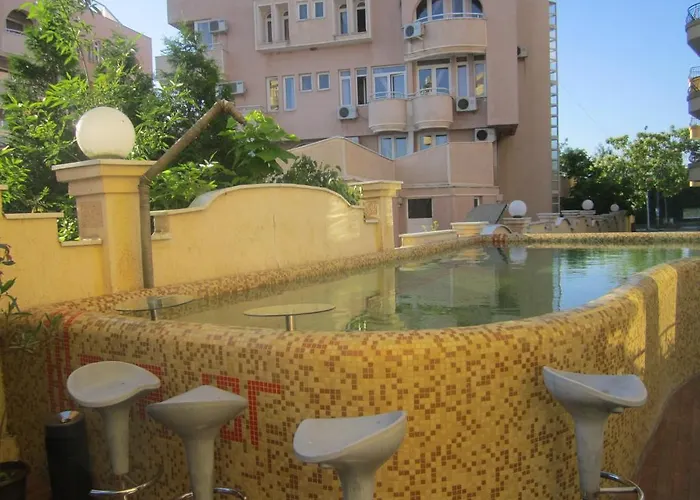 Yug Πανσιόν 2*