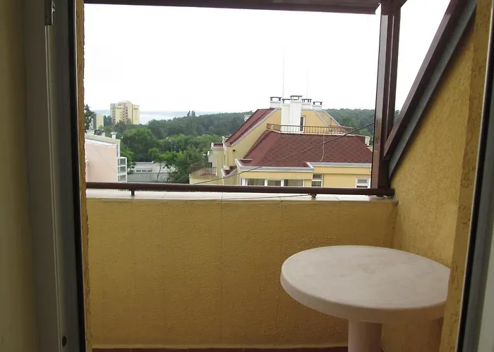 Πανσιόν Yug 2*